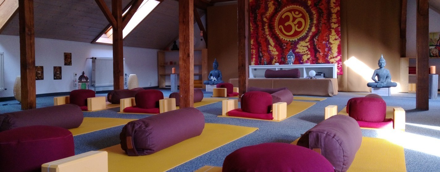 Yoga Stunde und Yogastunden im Yogastudio Dessau